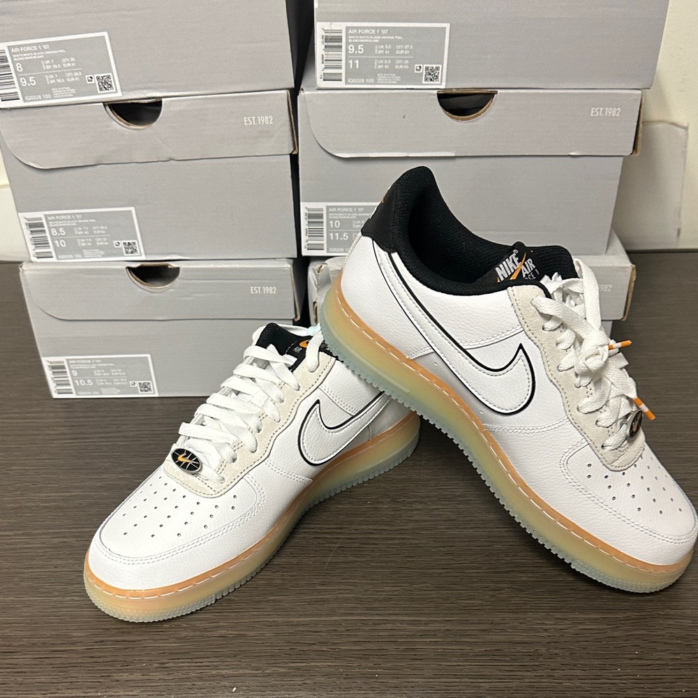Nike White Leather Air Force 1 07’ Sneakers with Orange and Black. Multi sizes. - Picture 2 of 6